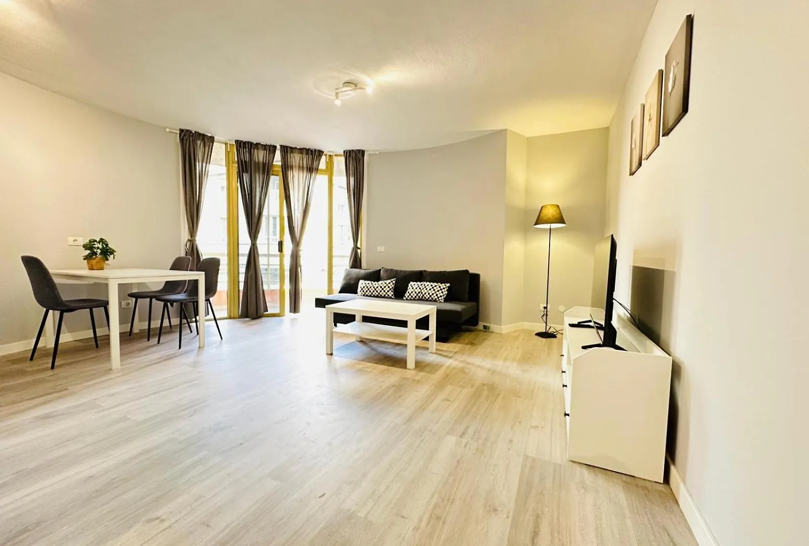 Cozy Apartment Few Steps Of The Beach Medano El Medano  Spain