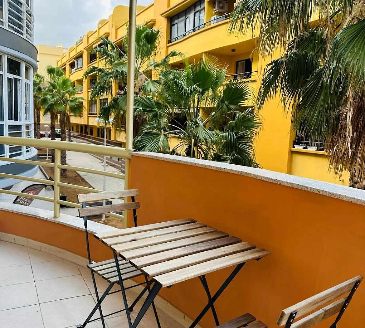 Cozy Apartment Few Steps Of The Beach Medano location